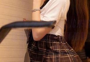 秀人网 – 制服分享会，安然儿来啦！你信不信？这身打扮能把老师都看呆！