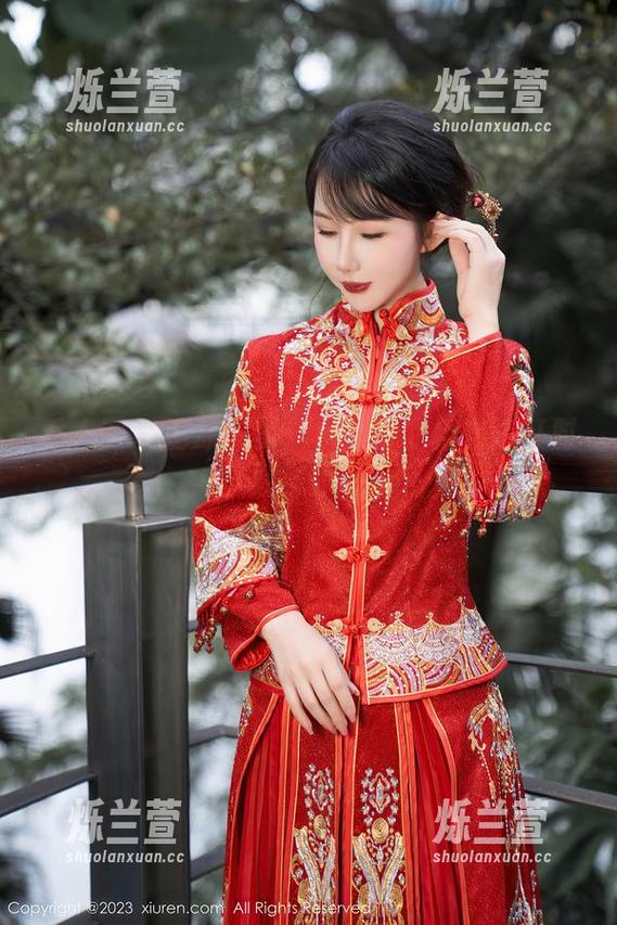 秀人网 - 清凉一夏：小沫琳的精选浴缸时刻与水花