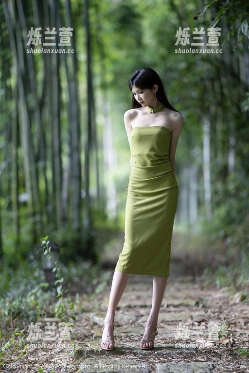 秀人网 - 女仆也能这么诱人？徐微微mia，快来评论这张高清原图！