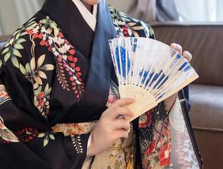 秀人网 – 看绯月樱-Cherry如何穿上黑丝，写真集里的腿和我这辈子再见吧