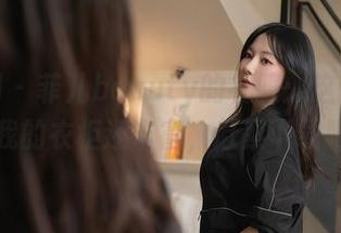 秀人网 – 菲儿beauty的礼服：这个图库比我的衣柜还丰富，赶紧下载吧！