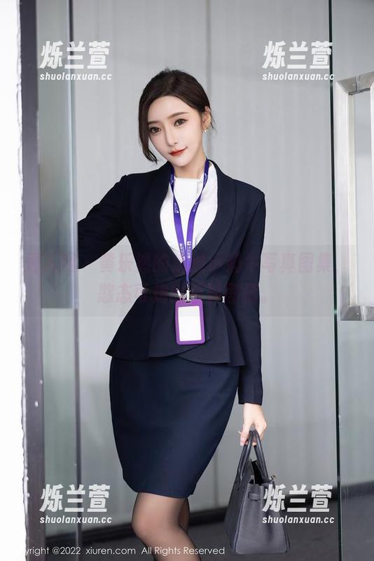 秀人网 - 黄乐然的温顺小奶牛写真图集，憨态可掬的反转剧情。