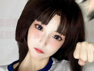 随便翻翻图库，结果一不小心就看到章鱼小童谣的和服作品，让我懊恼没提前下载！