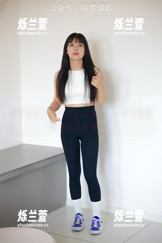 绮梦摄影 - 阿依夏的女孩纸，一键免费放进你的下载列表！