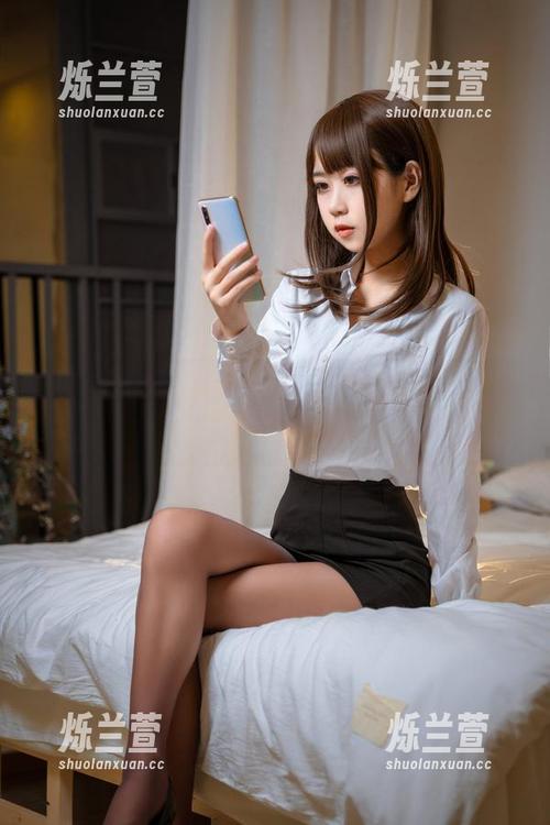图库里的萌芽儿o0，比基尼下的夏日诱惑，快来下载！