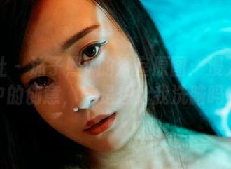 蜜桃社 – 沐子熙V的浴室原图：浸入泡沫中的创意，她是想给我洗脑吗？
