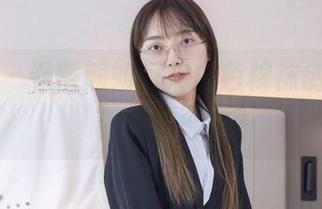 袜啵啵 – 看熊熊如何用白色棉袜创造“脏”美图资源