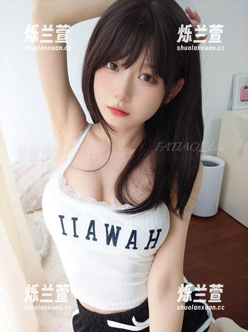 原图预警：春日少女正在被迷之呆梨袭来，快下载！