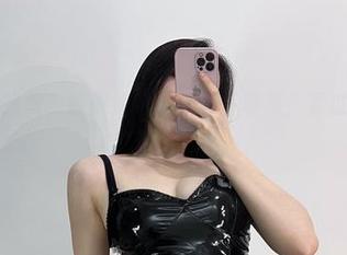 微密圈 – 哎呀，铁锤姐姐的户外写真集，看过后你还敢下载吗？