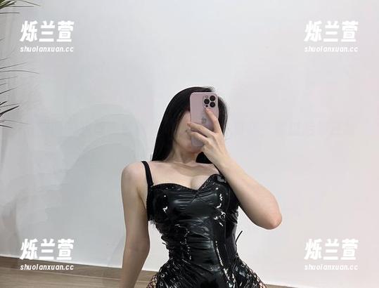 微密圈 - 哎呀，铁锤姐姐的户外写真集，看过后你还敢下载吗？