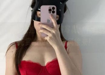 微密圈 – 铁锤姐姐的水手服写真：下载这波，开场先赏心悦目，海风徐来！