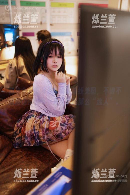 阿半今天很开心的碧蓝航线美图，不得不佩服信浓的每个角度都能那么“迷人”。