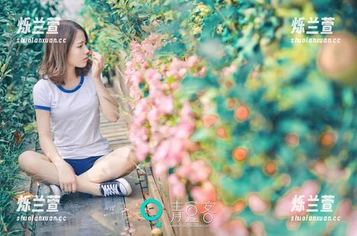 青豆客 - 私拍：苏糯米礼服，这得多费劲才能变得这么“好看”？