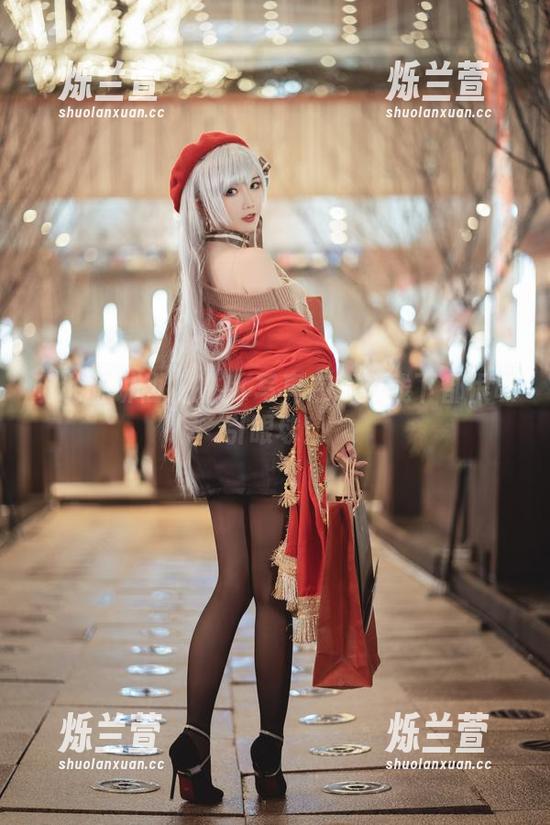 听说面饼仙儿的JK写真在线上线下都很吸引眼球！